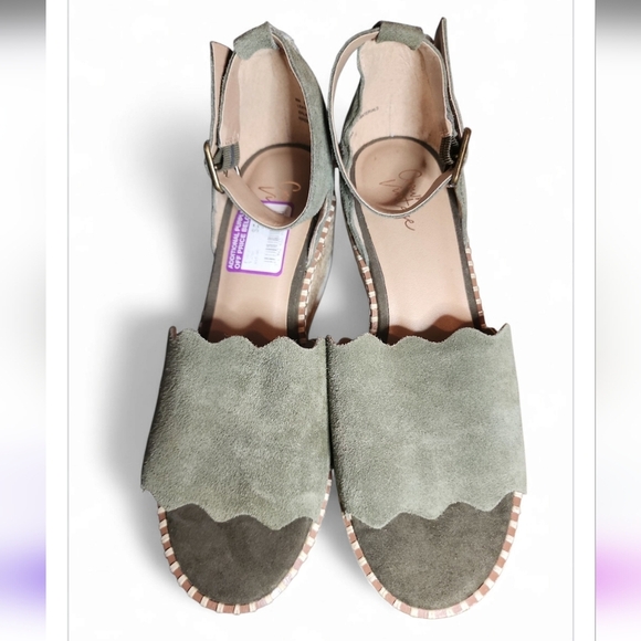 Crown Vintage Daffodil Espadrille Wedge Sandals Olive Green Suede Shoes size 8M - Picture 13 of 14